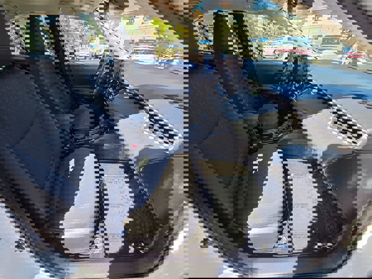 Used 2022 Toyota Corolla LE image 16