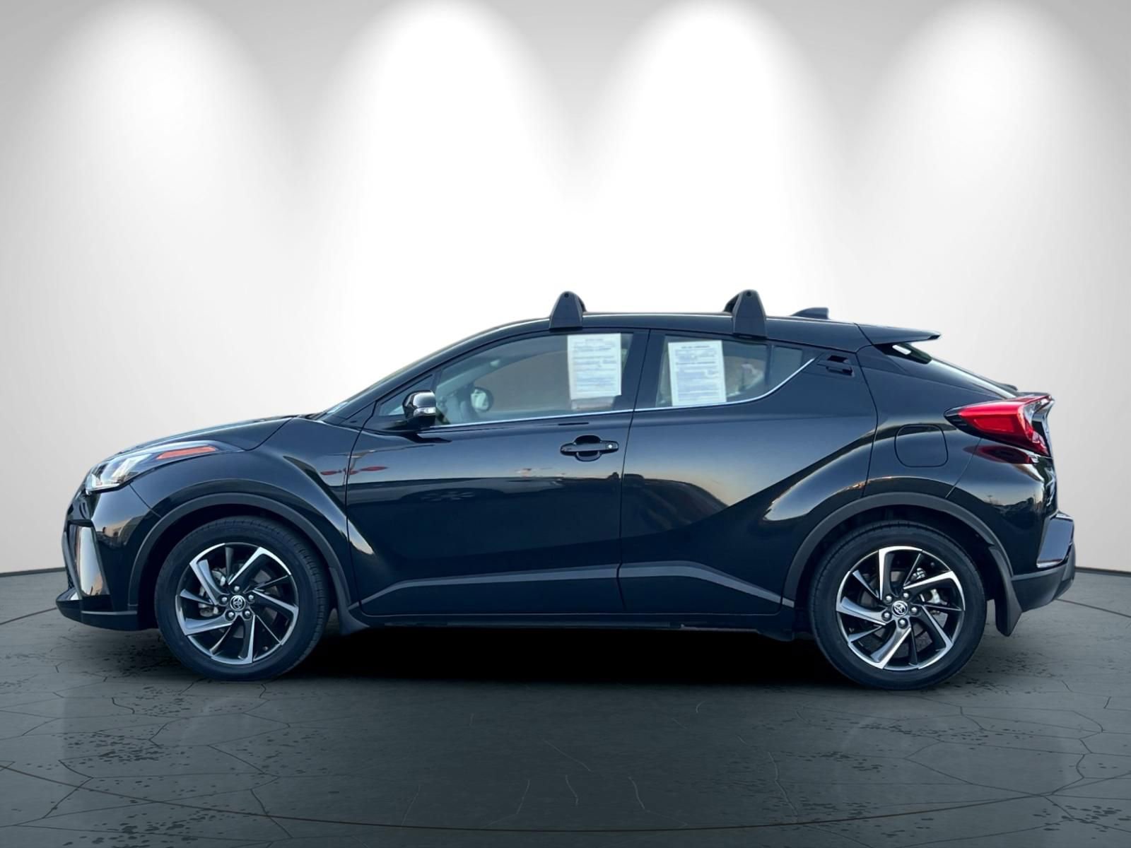 Used 2021 Toyota C-HR Limited image 7