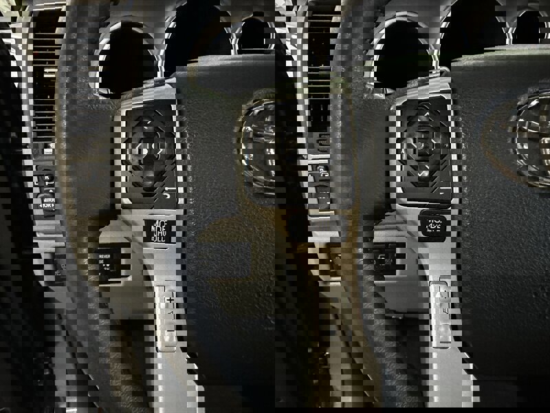 Used 2014 Toyota Sequoia Platinum image 32