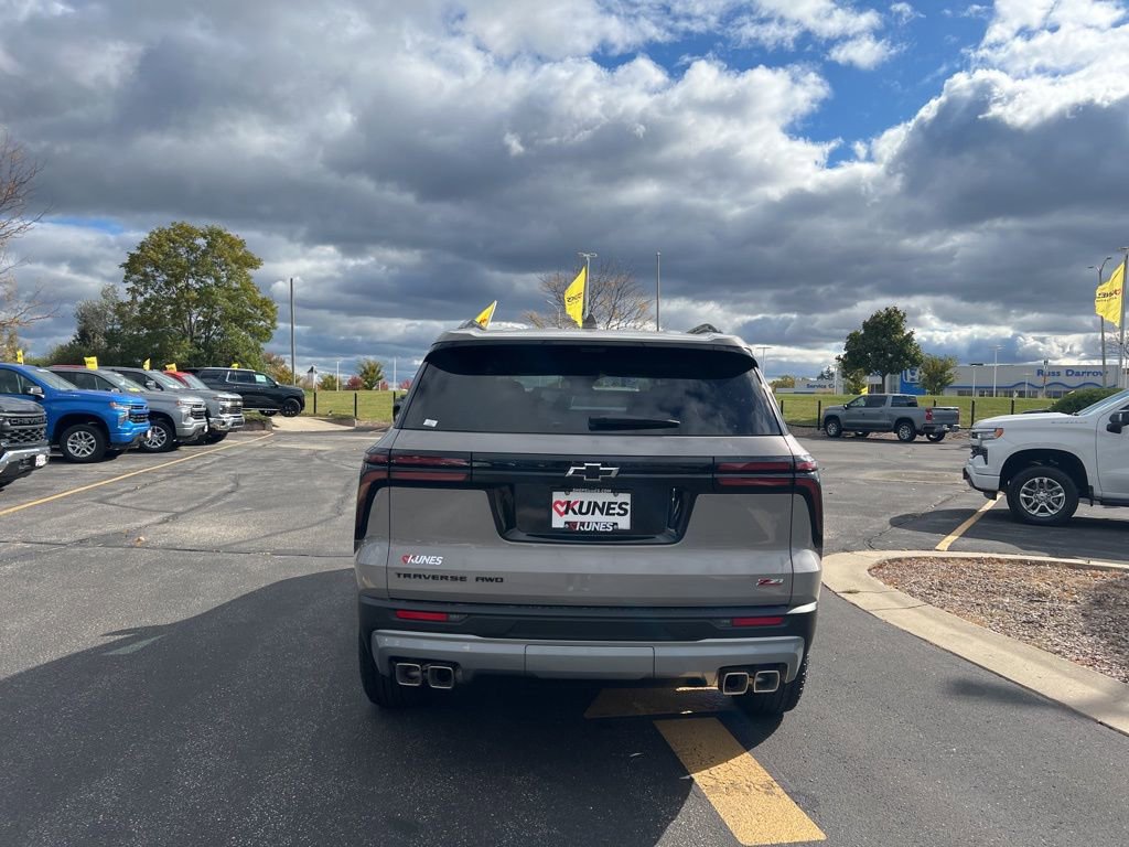 New 2026 Chevrolet Traverse Z71 w/ Enhanced Driving Package image 4