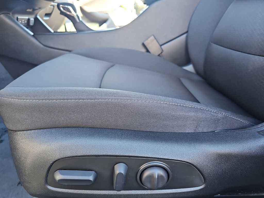 Used 2025 Chevrolet Malibu LT image 27