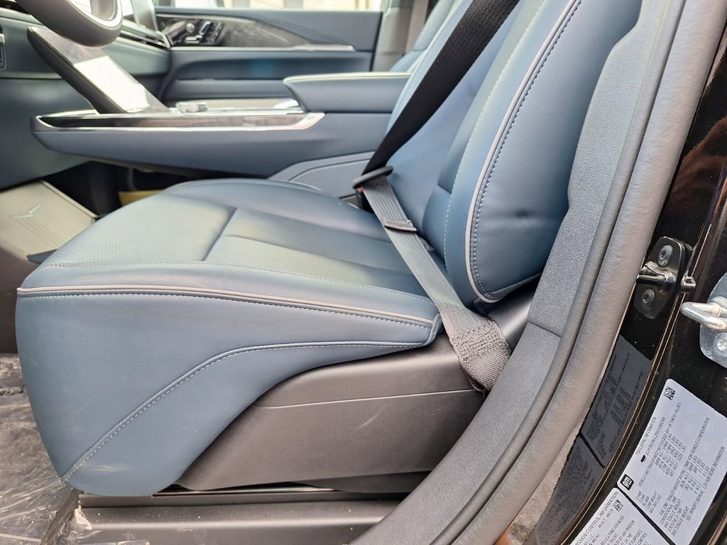 New 2025 Cadillac Escalade IQ Luxury 2 image 33