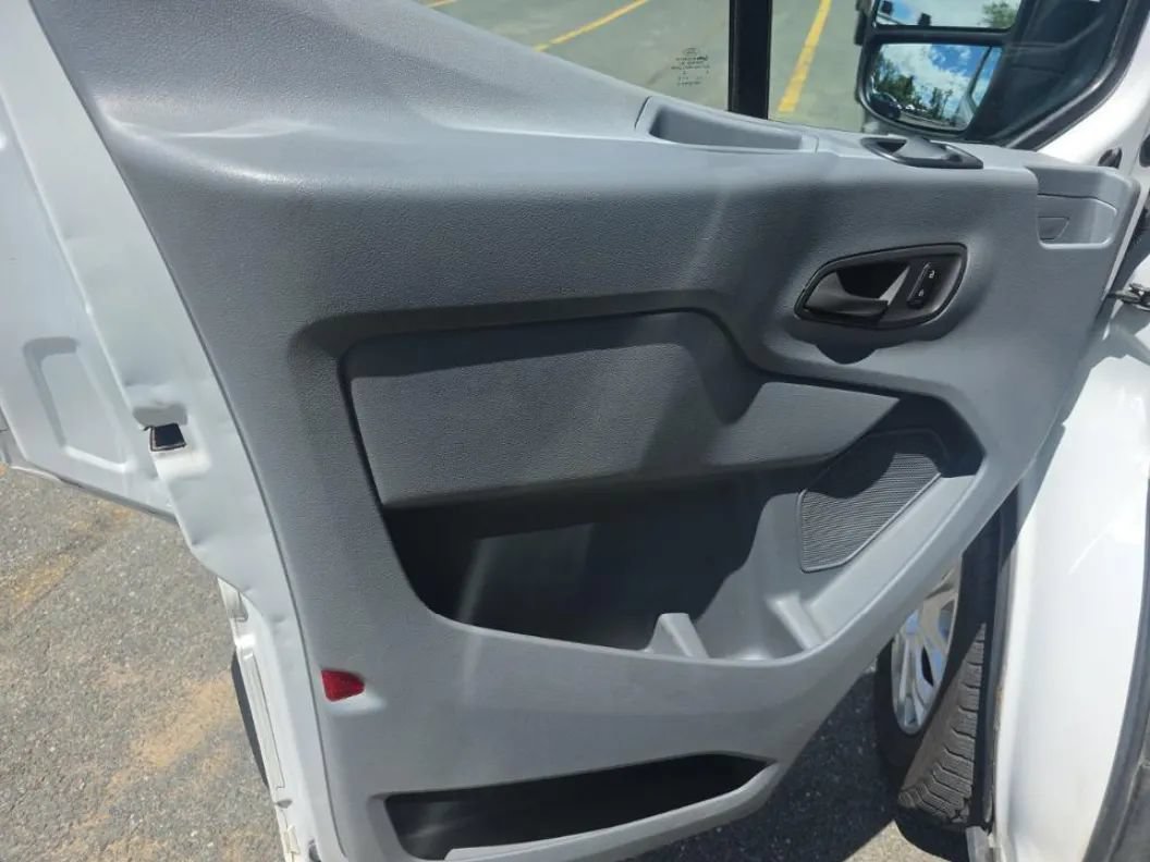 Used 2018 Ford Transit 350 XL RWD image 9