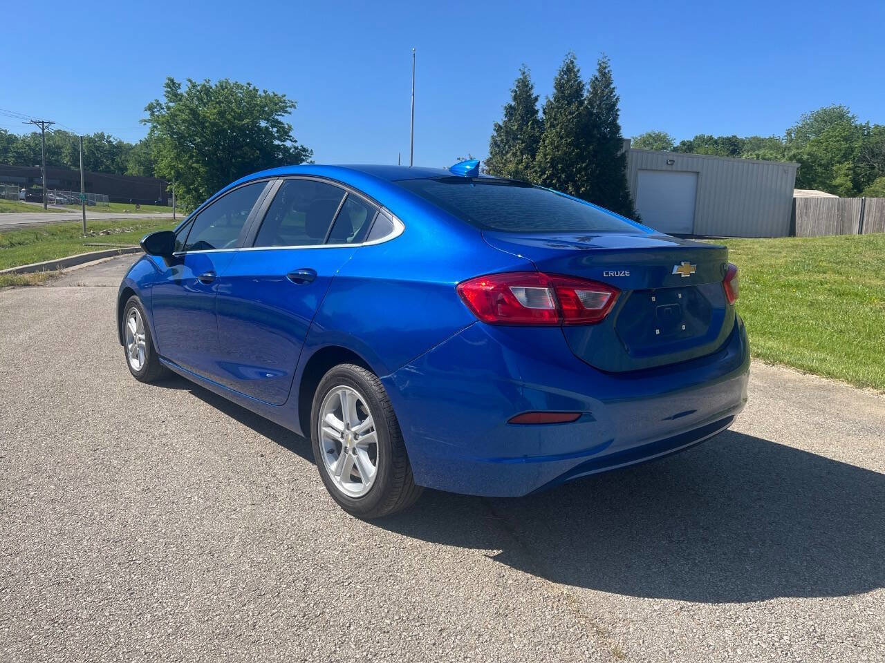 Used 2018 Chevrolet Cruze LT w/ Convenience Package FWD image 7