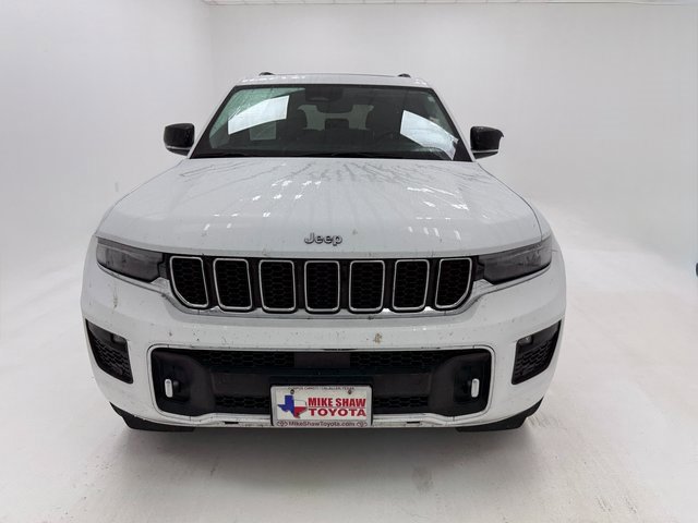 Used 2023 Jeep Grand Cherokee Overland image 3