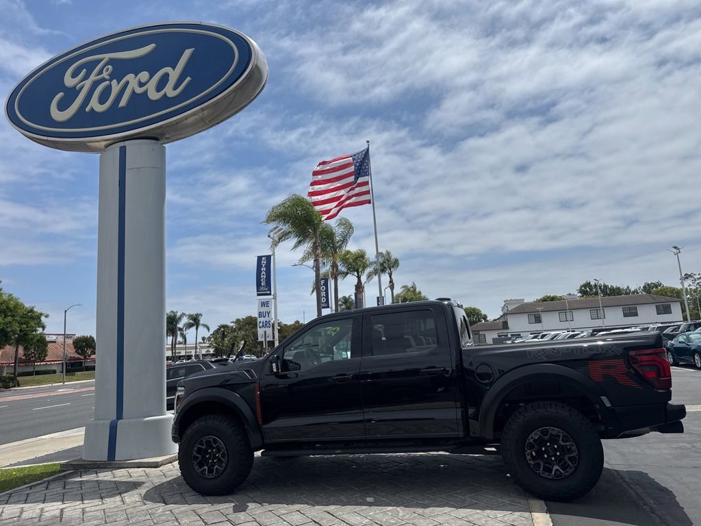 Used 2025 Ford F150 Raptor w/ Equipment Group 803A Raptor R AWD/4WD image 29