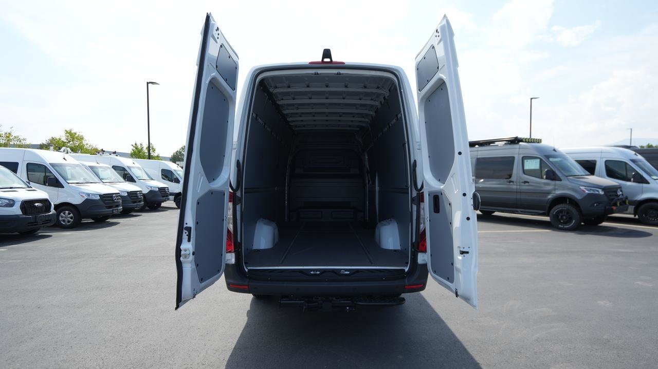 New 2025 Mercedes-Benz Sprinter 2500 image 7