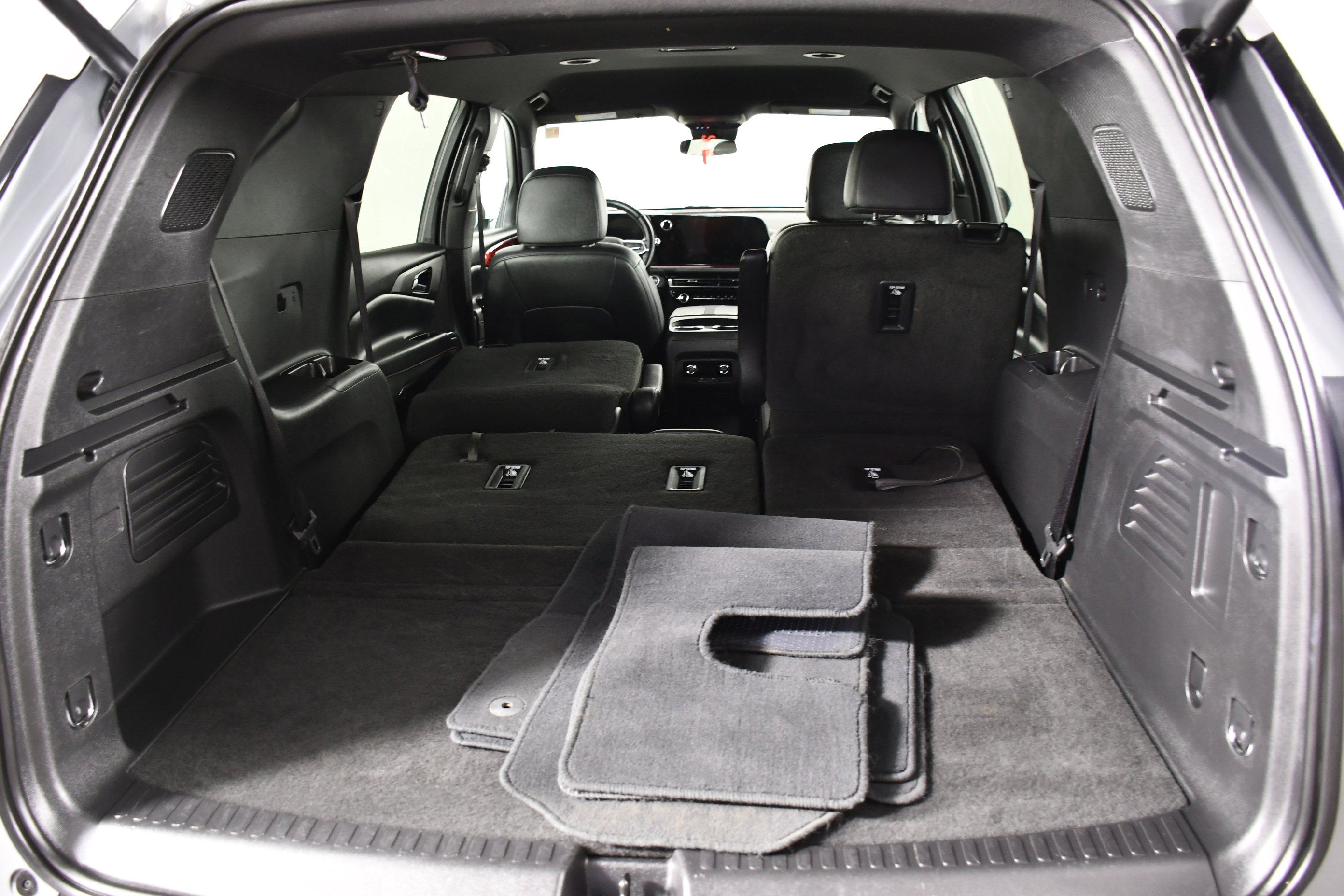 Used 2025 Chevrolet Traverse Z71 image 48