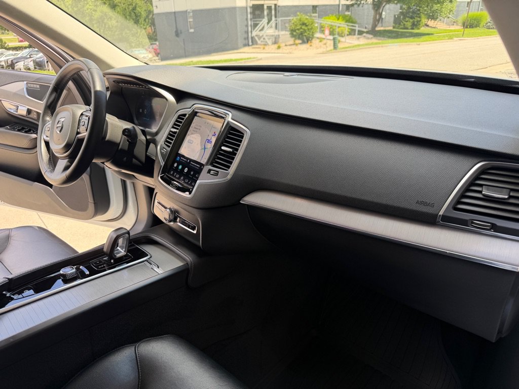 Used 2024 Volvo XC90 B5 Core AWD/4WD image 31