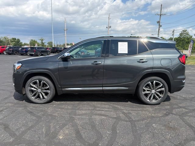 Used 2020 GMC Terrain Denali w/ Denali Premium Package AWD/4WD image 4