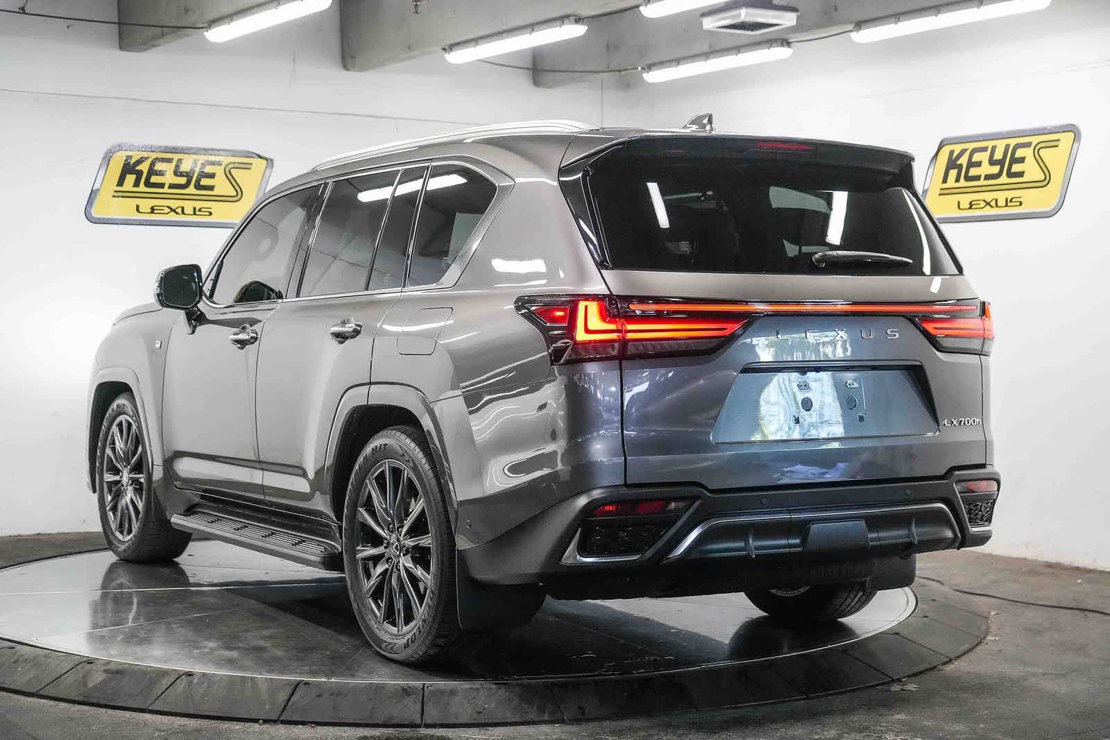 Used 2026 Lexus LX 700h F Sport AWD/4WD image 4