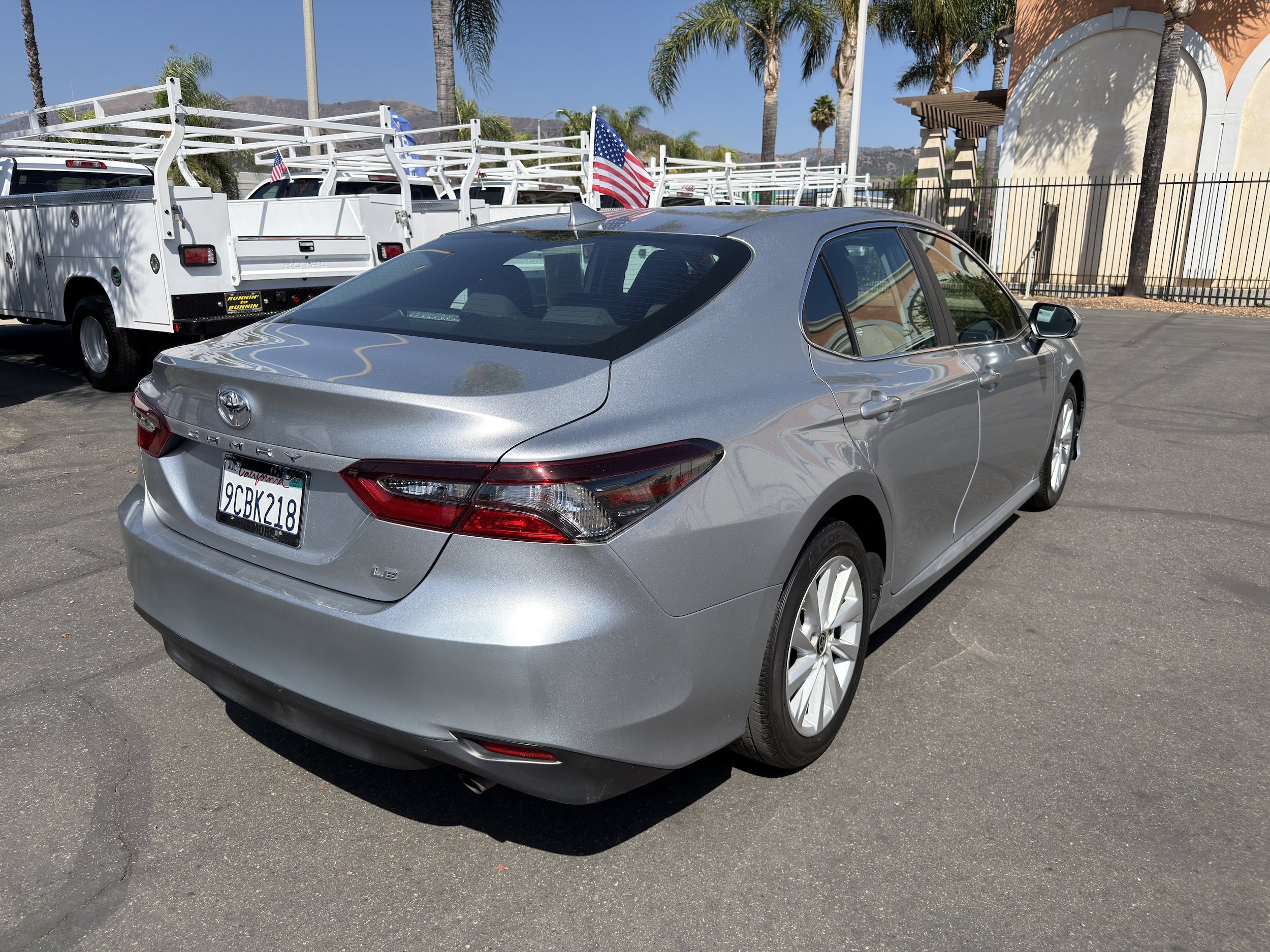 Used 2022 Toyota Camry LE w/ Convenience Package FWD image 8