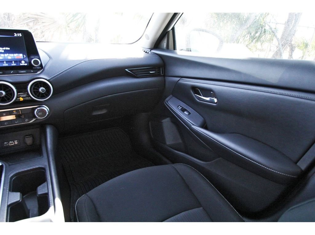 Used 2025 Nissan Sentra SV image 10
