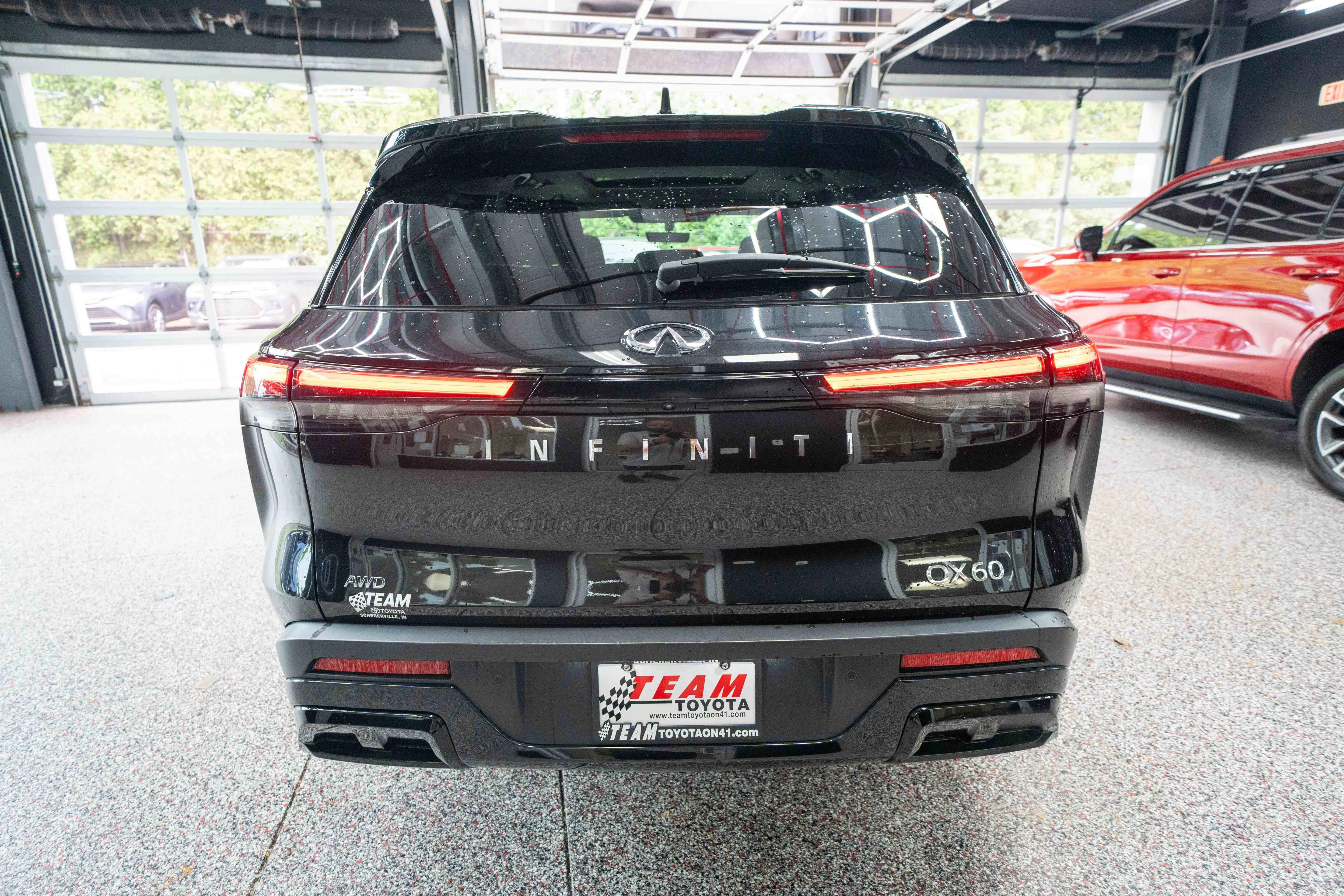 Used 2023 INFINITI QX60 Pure AWD/4WD image 3