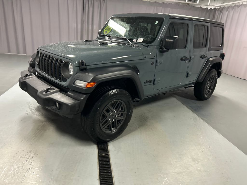 Used 2024 Jeep Wrangler Unlimited Sport AWD/4WD video 3