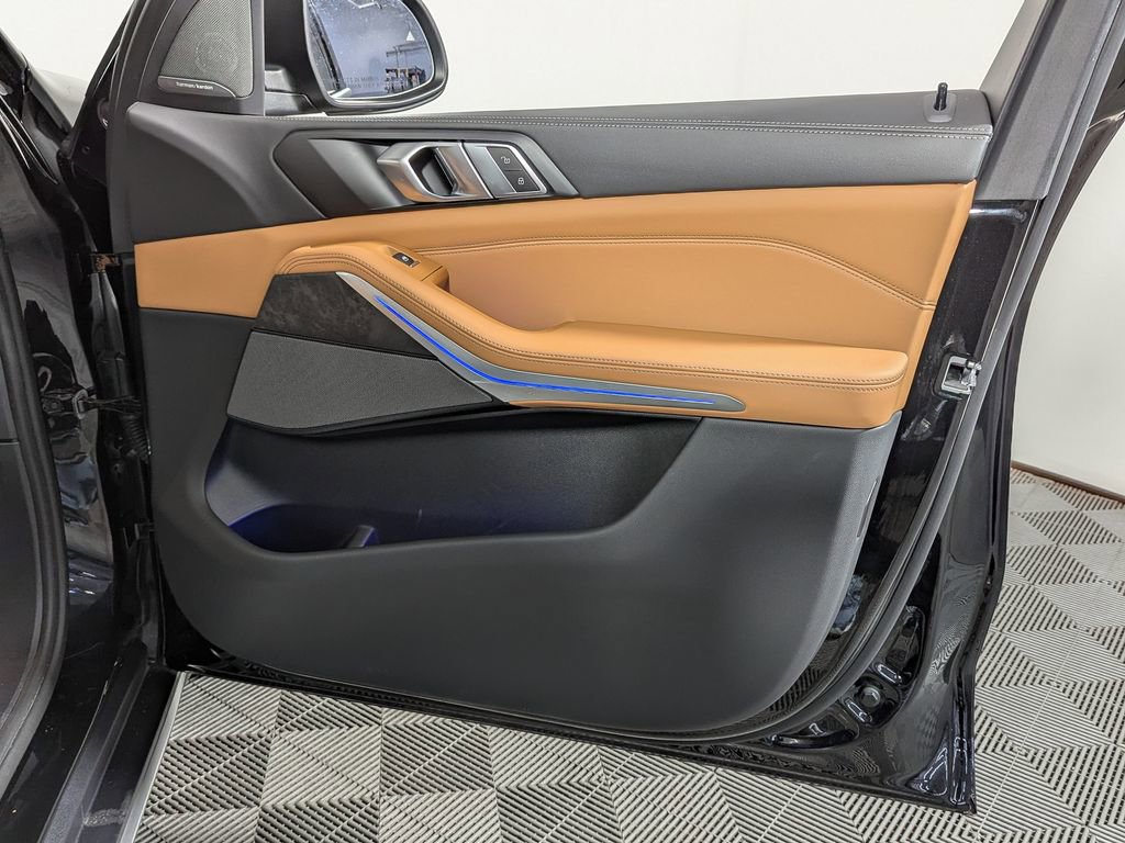 Certified 2024 BMW X5 xDrive40i w/ Premium Package image 32