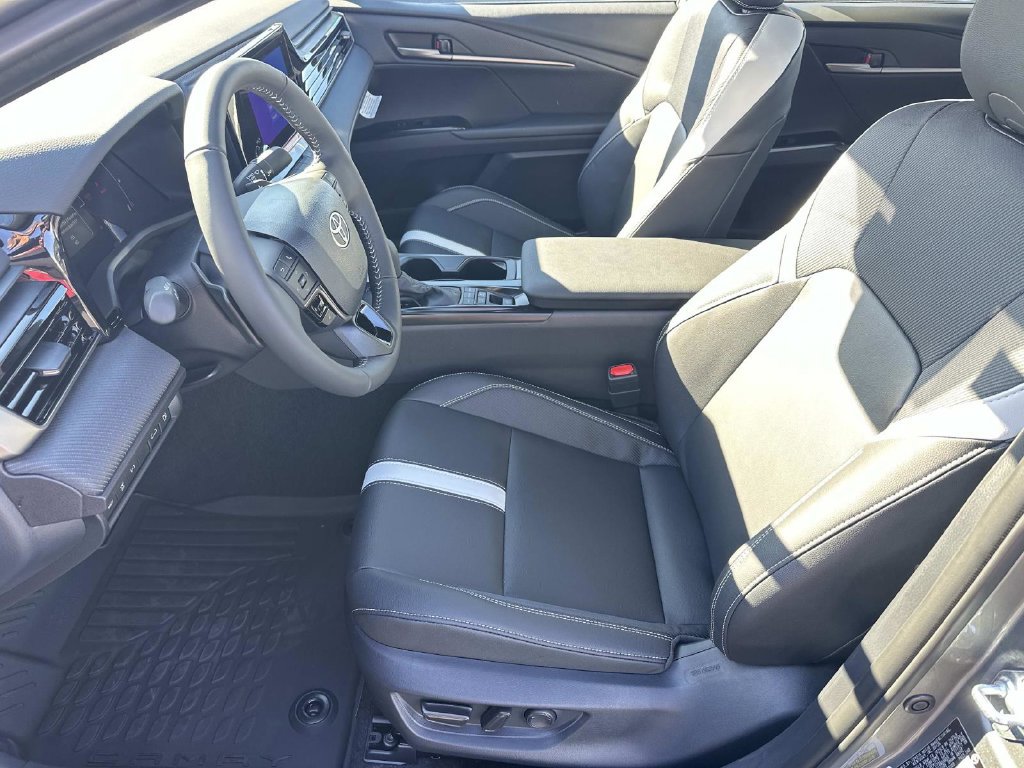 New 2026 Toyota Camry SE FWD image 18