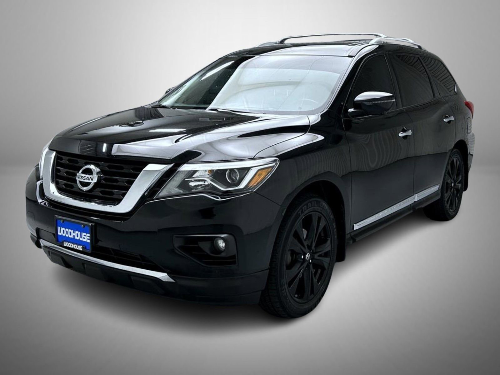Used 2017 Nissan Pathfinder Platinum w/ Midnight Edition Package image 1