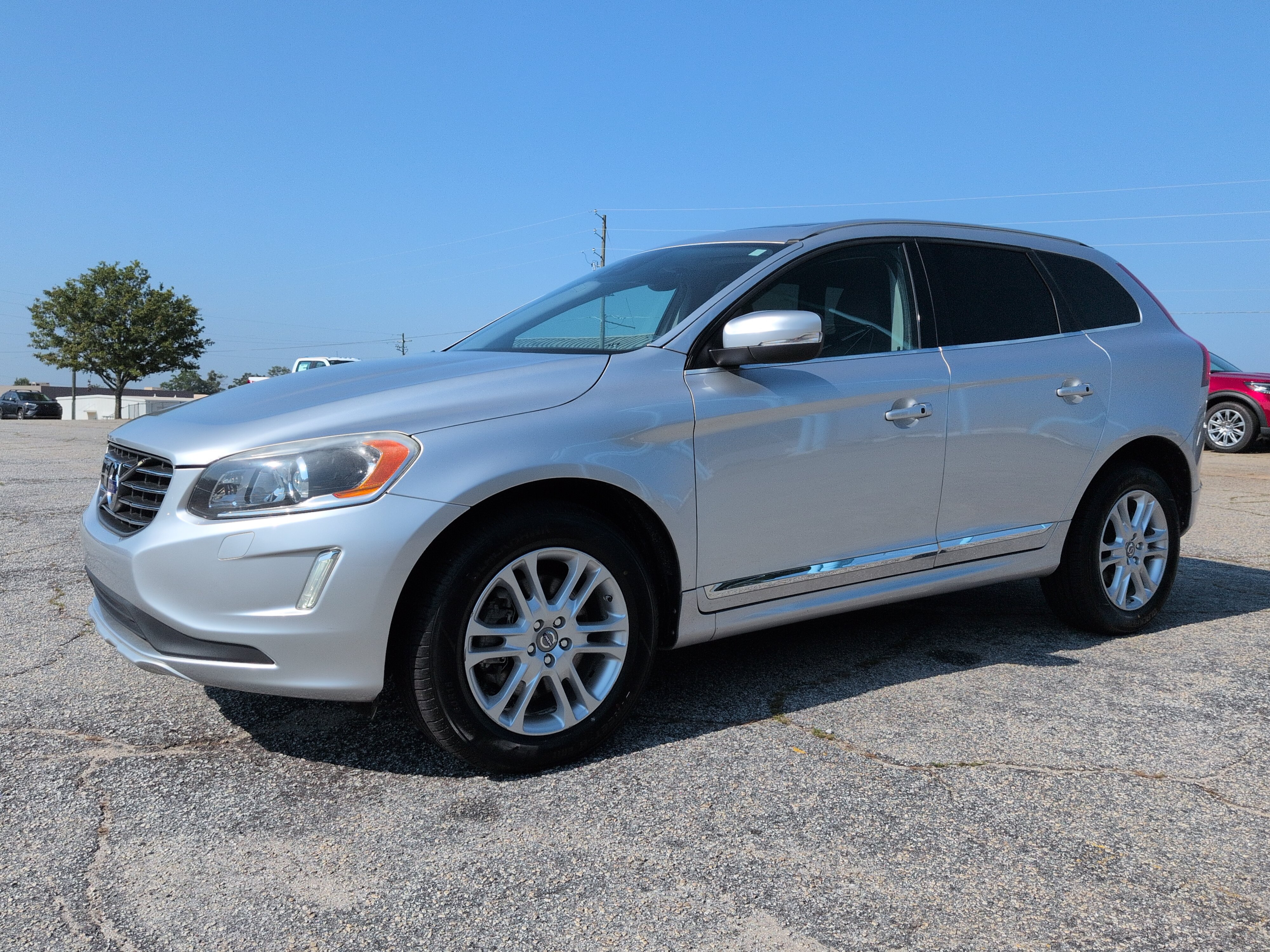 Used 2015 Volvo XC60 T5 Platinum AWD/4WD image 6