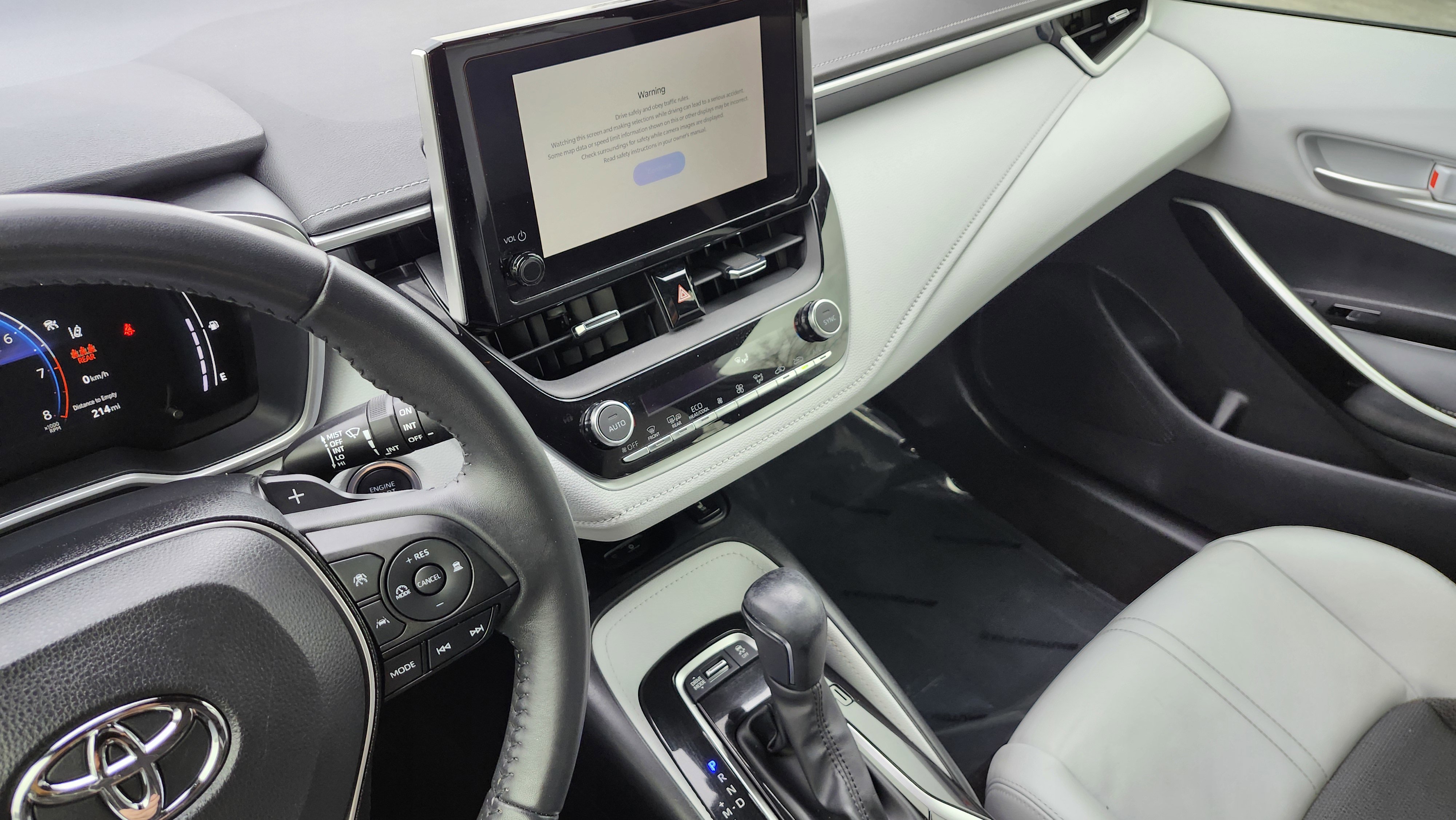 Used 2024 Toyota Corolla XSE image 31