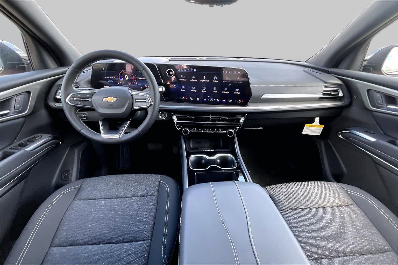 New 2027 Chevrolet Traverse LT w/ Driver Confidence Package FWD image 6