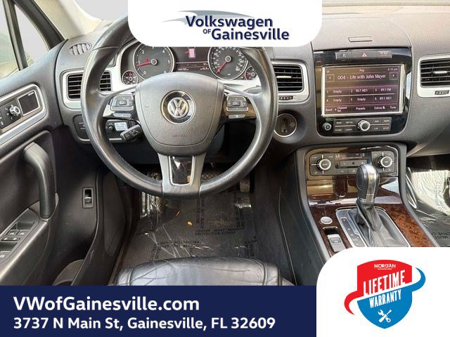 Used 2014 Volkswagen Touareg Executive AWD/4WD image 15