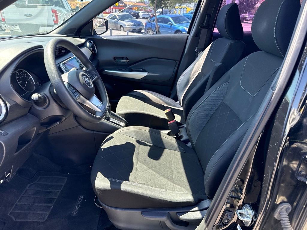 Used 2019 Nissan Kicks SV FWD image 8