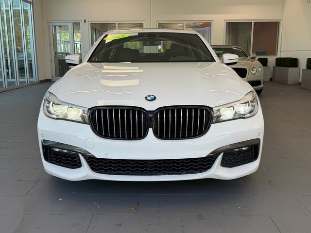 Used 2019 BMW 740i w/ M Sport Package RWD image 2