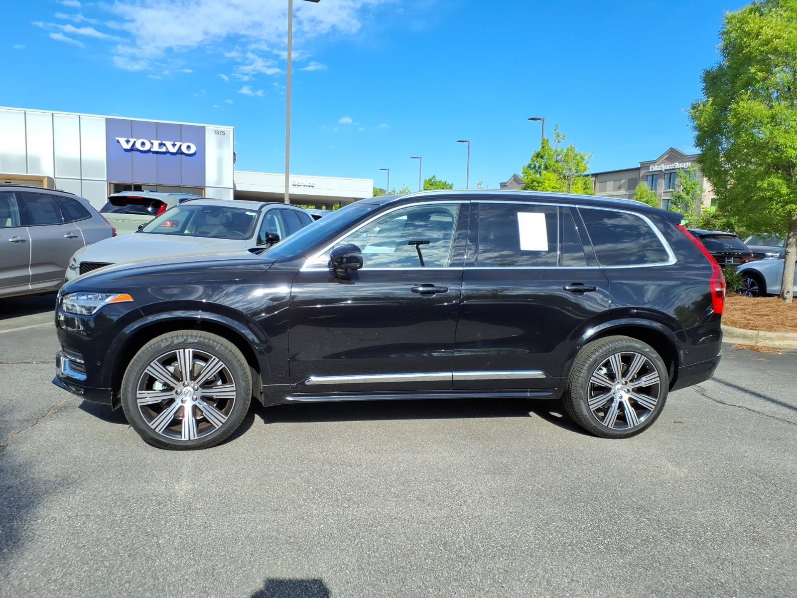 Certified 2023 Volvo XC90 B6 Ultimate w/ Lounge Package AWD/4WD image 8