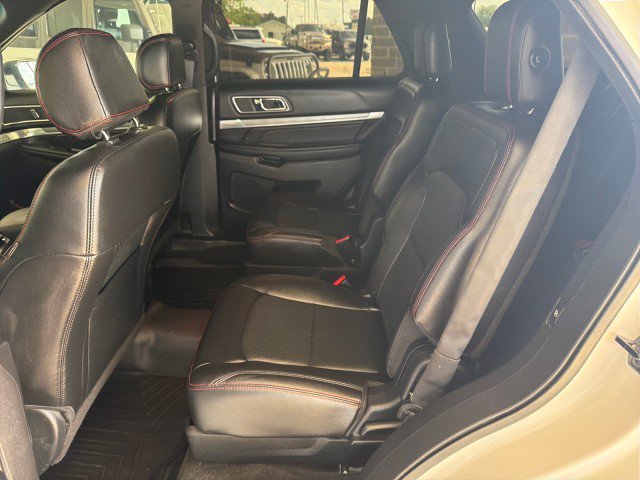 Used 2016 Ford Explorer Sport w/ Equipment Group 401A AWD/4WD image 28