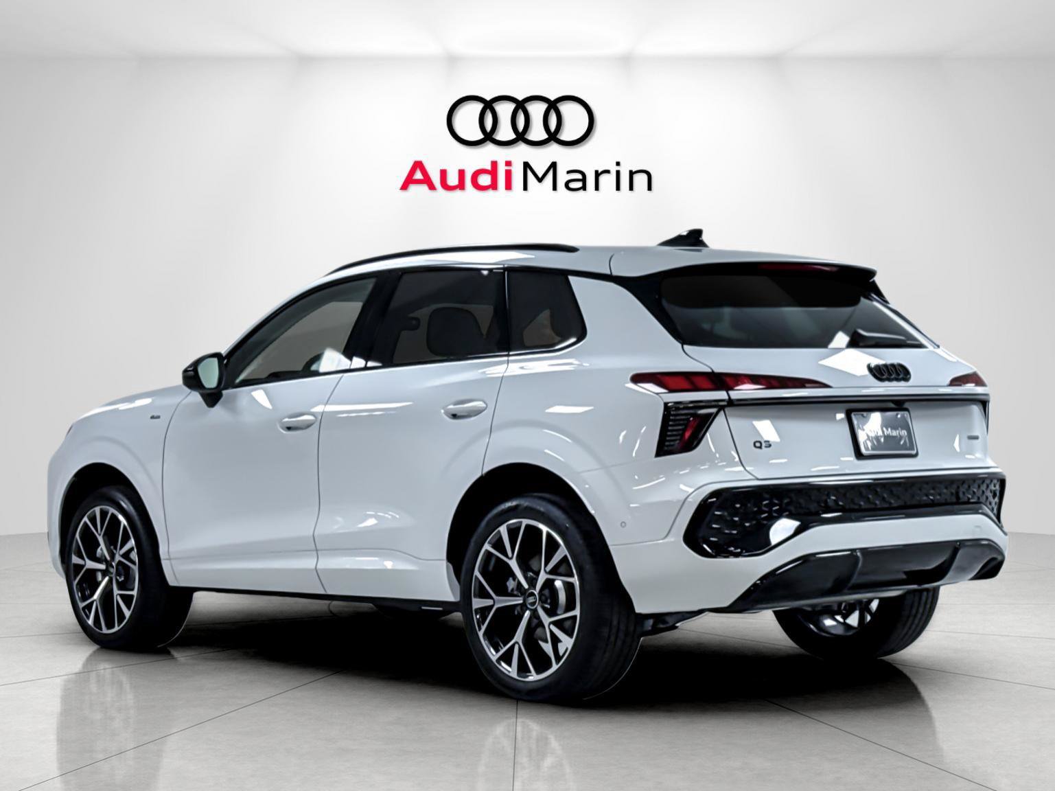 New 2026 Audi Q3 quattro 2.0T AWD/4WD image 3