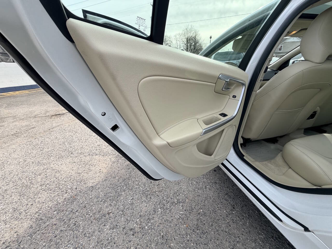 Used 2015 Volvo S60 T5 Premier image 35