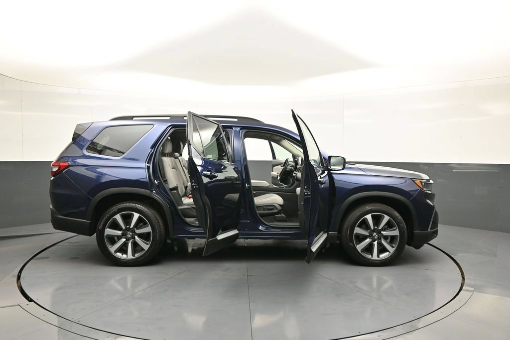 Certified 2024 Honda Pilot Touring image 45