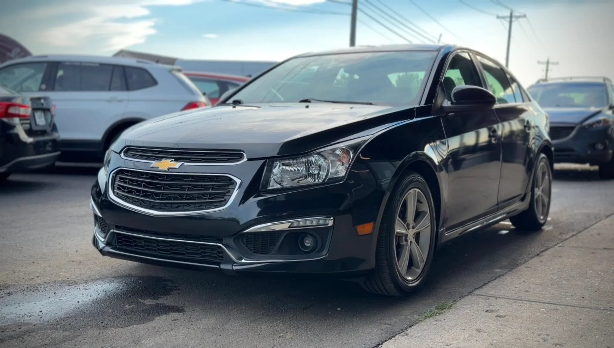 Used 2016 Chevrolet Cruze LT w/ RS Package FWD image 5