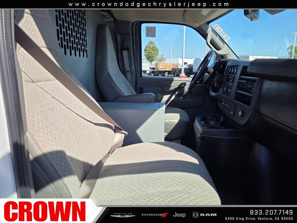 Used 2021 Chevrolet Express 2500 w/ Driver Convenience Package image 10