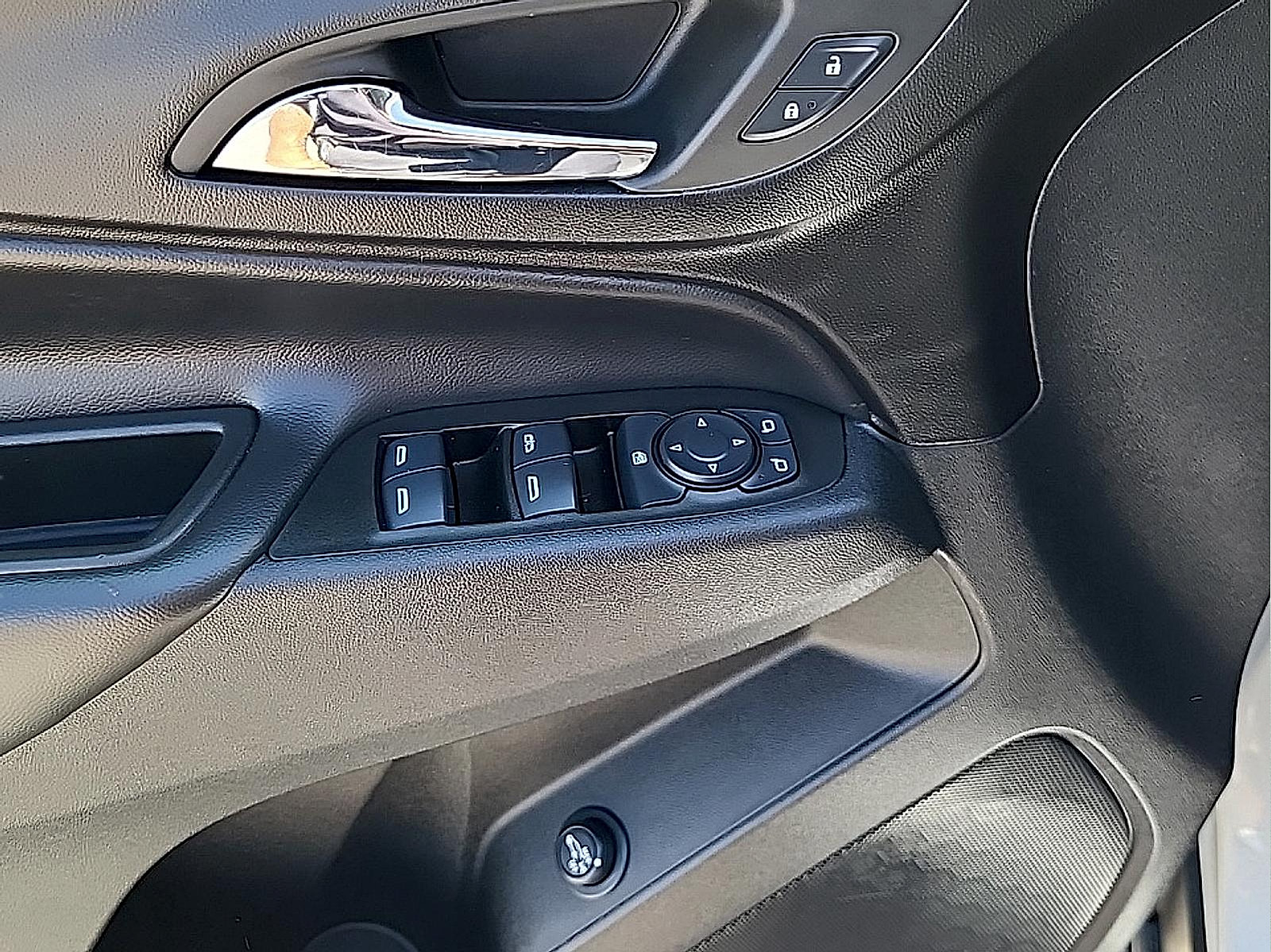Used 2024 Chevrolet Equinox LT AWD/4WD image 14