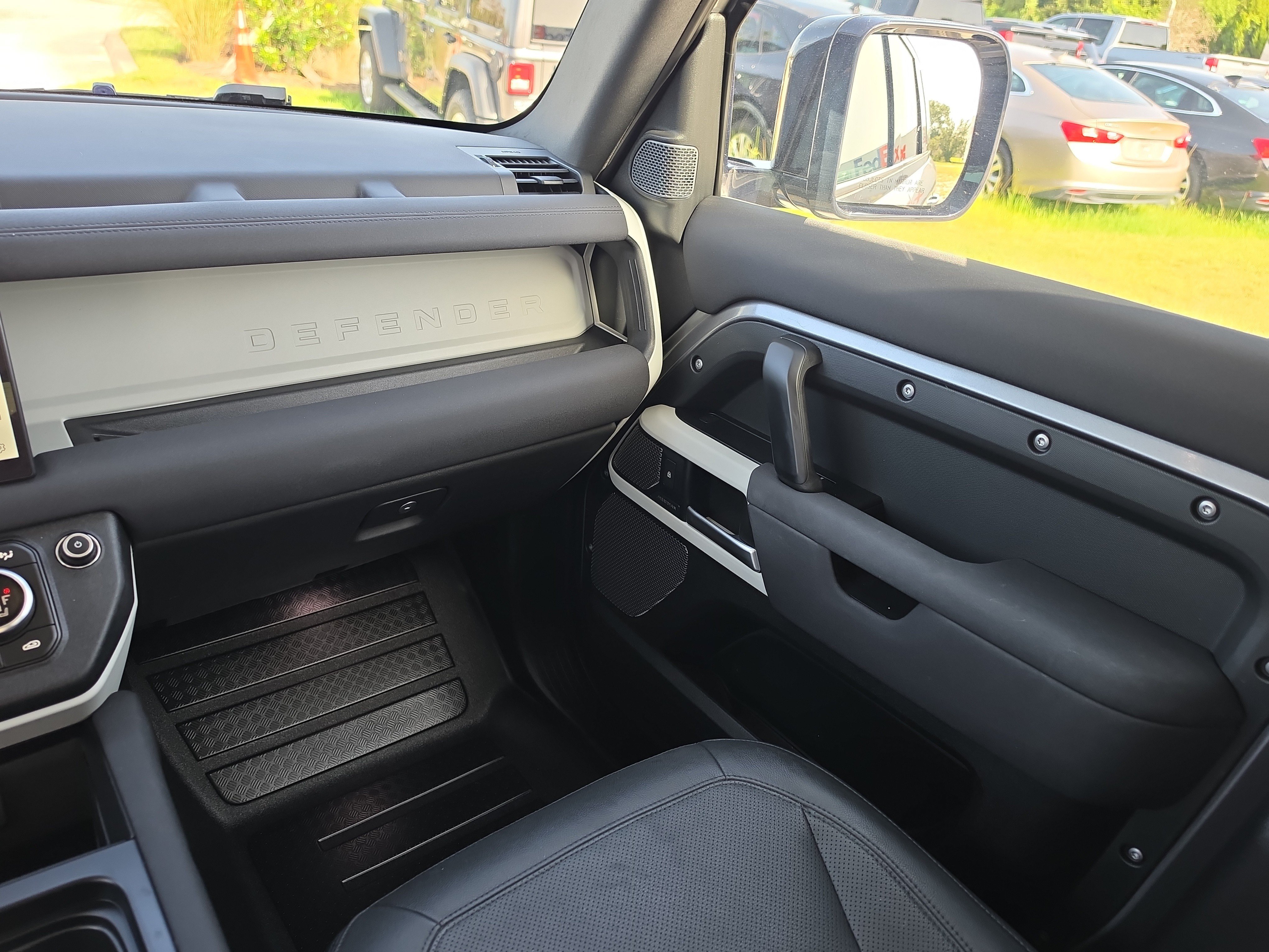 Used 2022 Land Rover Defender 110 S AWD/4WD image 10