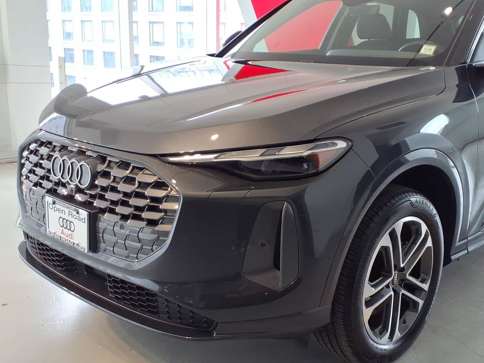 Used 2025 Audi Q5 Premium w/ Convenience Package AWD/4WD image 7
