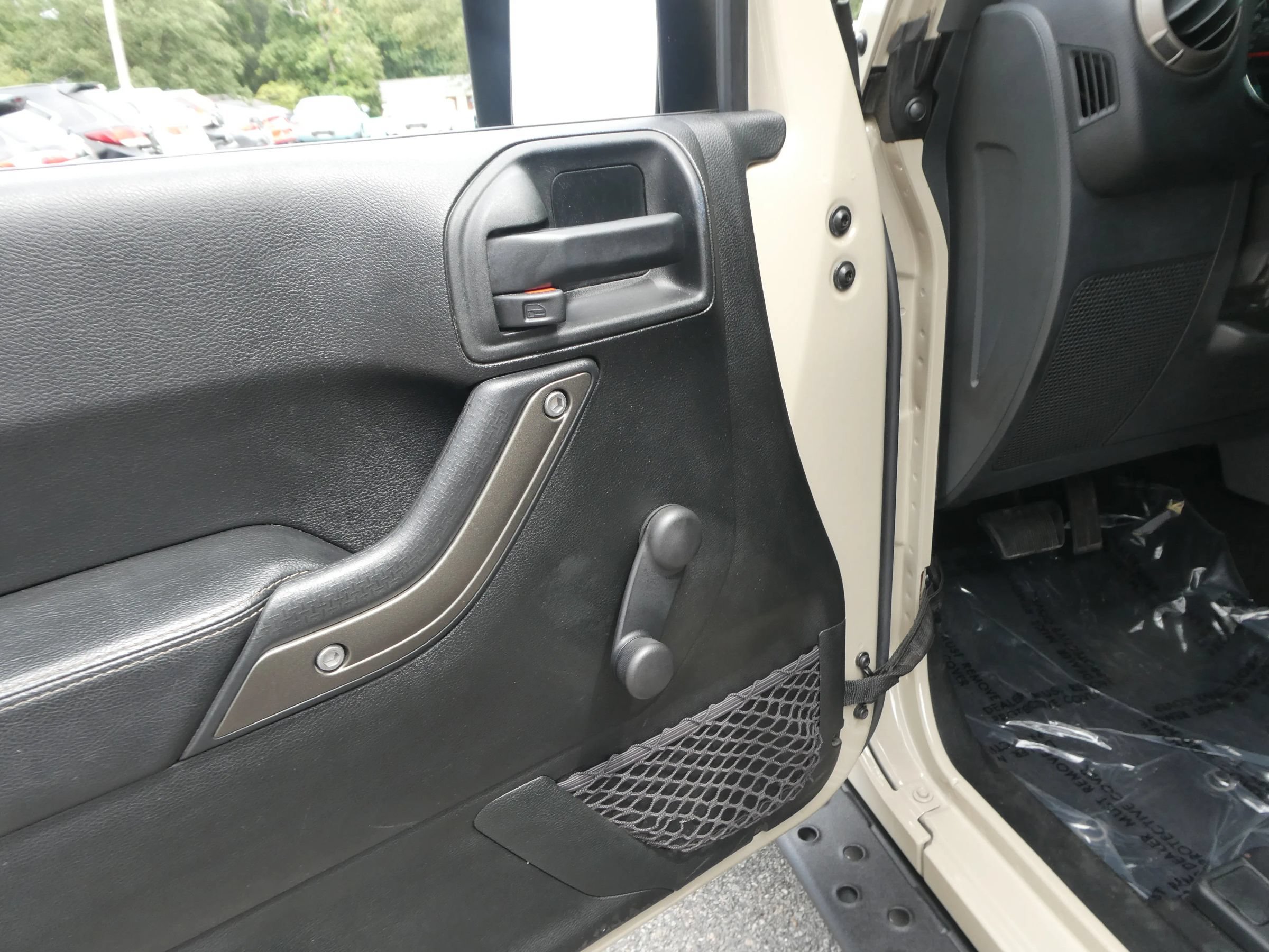 Used 2018 Jeep Wrangler Sport AWD/4WD image 14