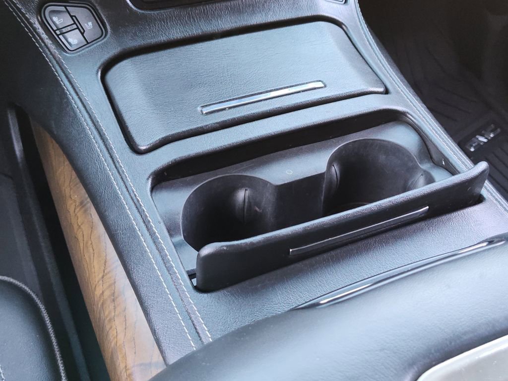 Used 2018 GMC Yukon Denali image 20