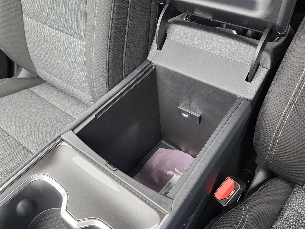 New 2026 GMC Acadia Elevation image 34