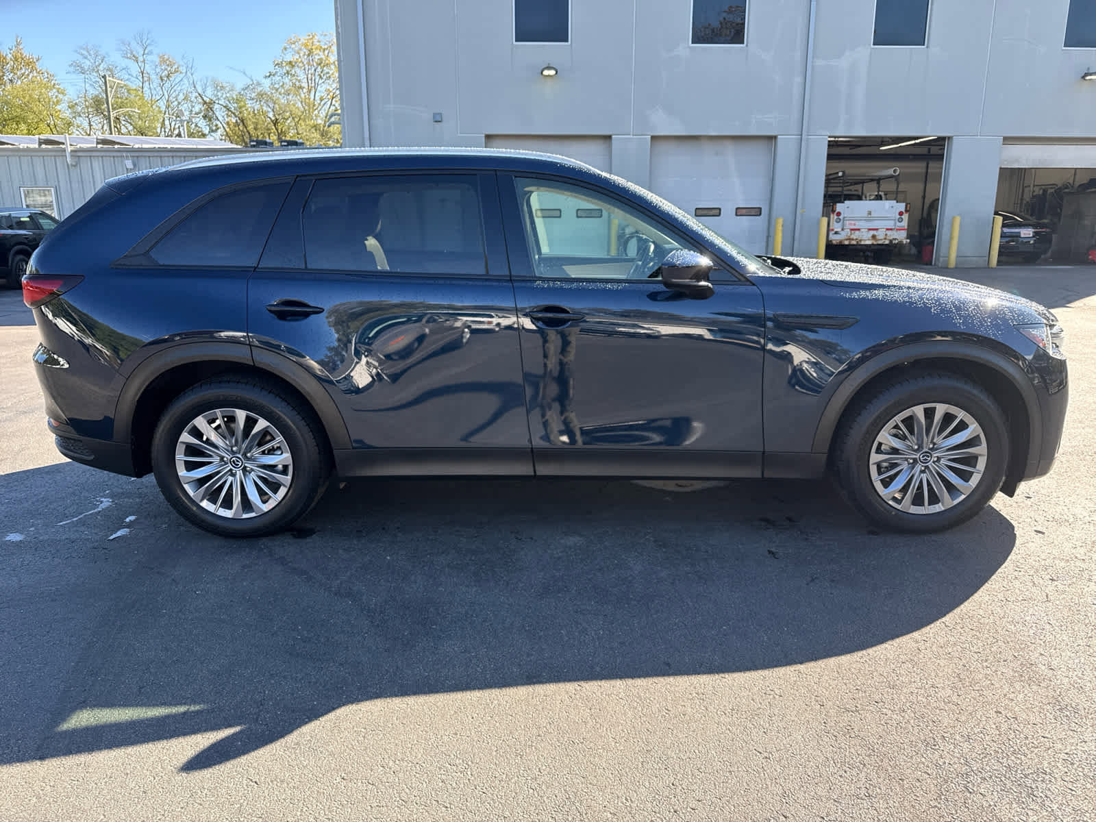 Used 2024 MAZDA CX-90 3.3 Turbo w/ Preferred Plus image 2