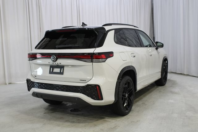 New 2026 Volkswagen Tiguan SE R-Line AWD/4WD image 26