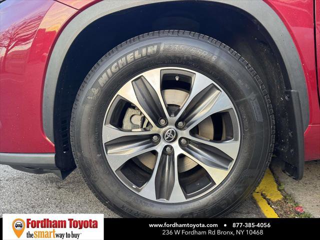 Certified 2021 Toyota Highlander XLE image 9