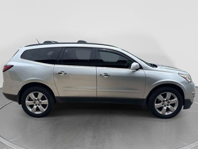 Used 2016 Chevrolet Traverse LT w/ Style and Technology Package FWD image 9