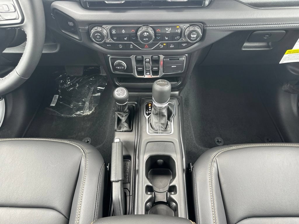 New 2026 Jeep Gladiator Sport AWD/4WD image 34