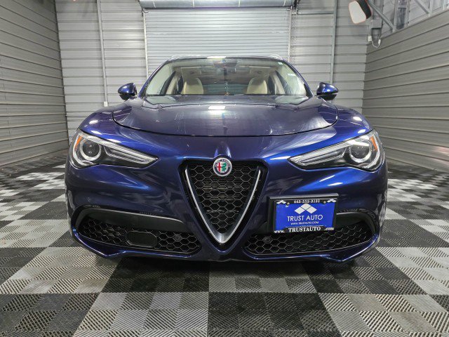 Used 2019 Alfa Romeo Stelvio Ti Lusso w/ Quick Order Package 22X Lusso image 3