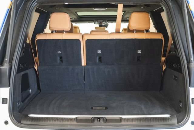 Used 2023 Jeep Grand Wagoneer Series III AWD/4WD image 47