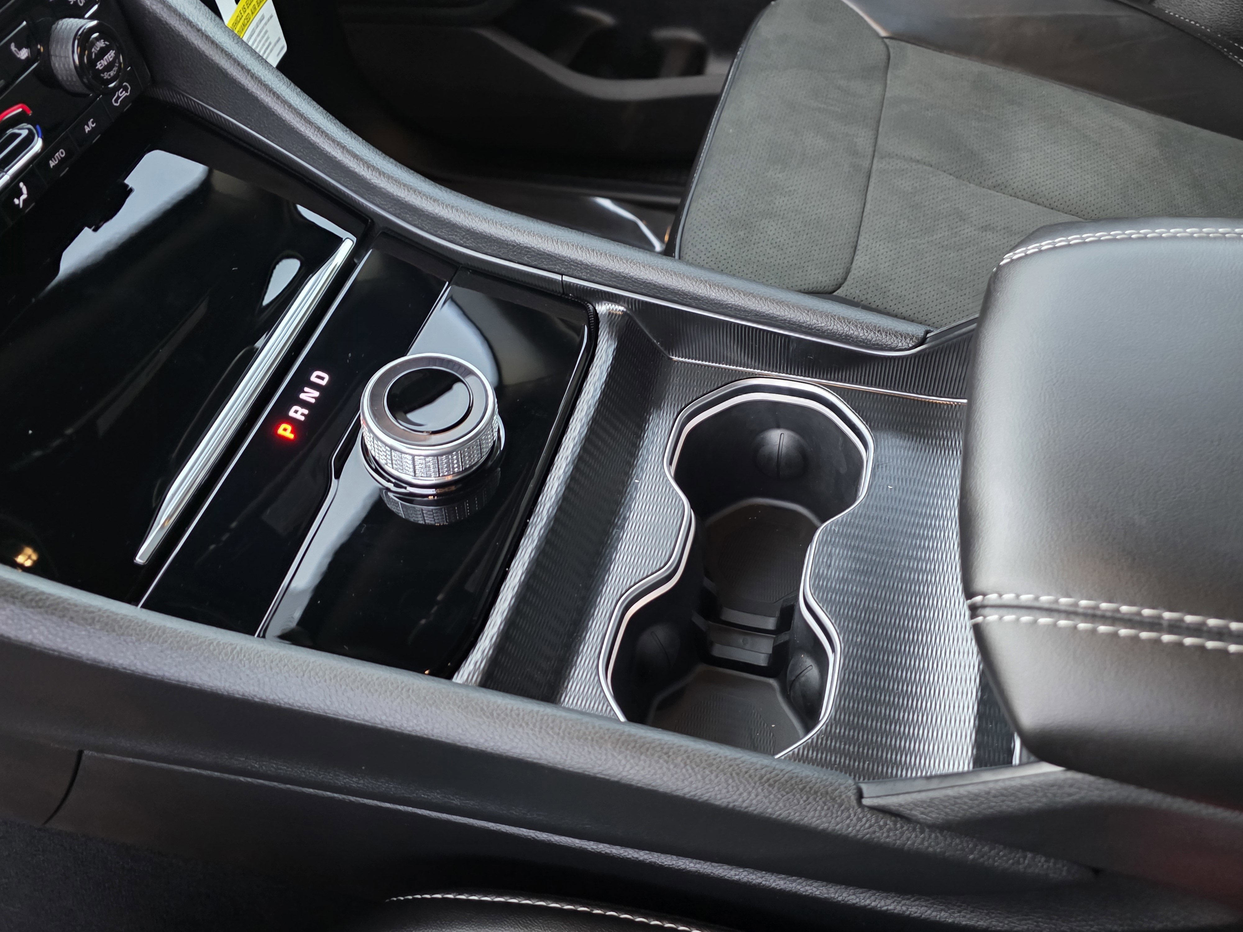 New 2025 Jeep Grand Cherokee Altitude RWD image 16