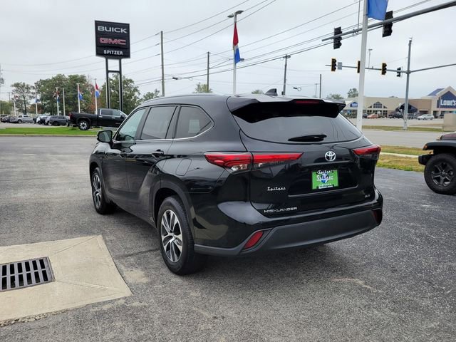 Used 2023 Toyota Highlander XLE image 8